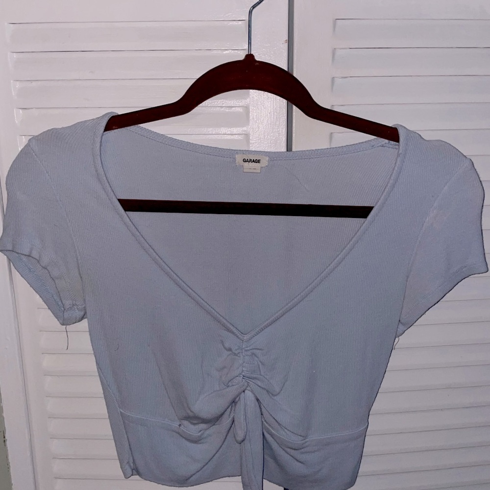 cropped blue tshirt